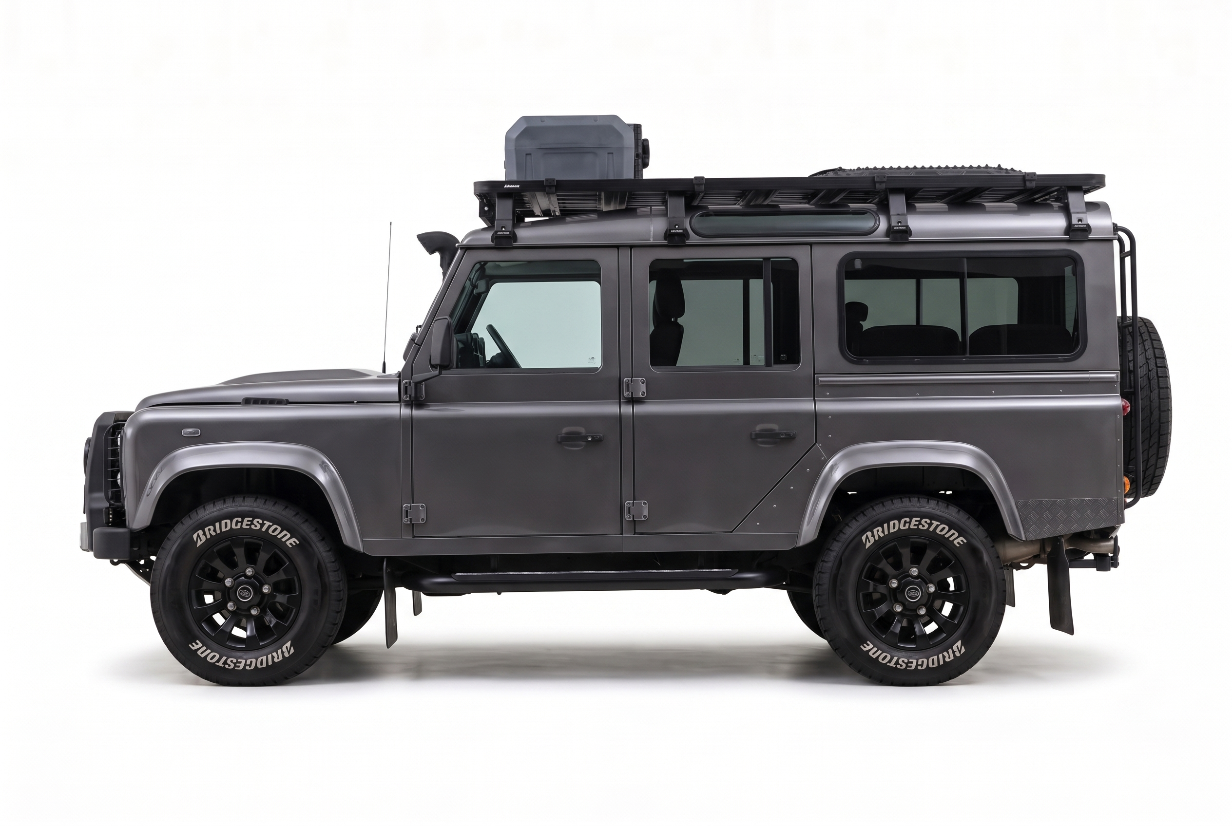 Wolf – 2008 Land Rover Defender 110